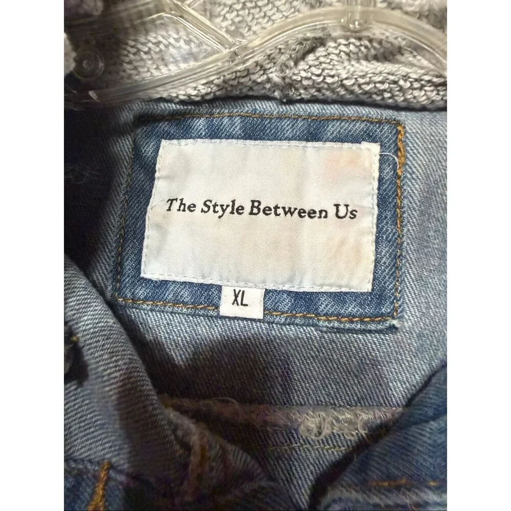 The Style Between Us blue denim jacket distinct grey hood Sz XL Juniors NWOT - Picture 3 of 7